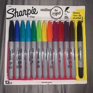 New Sharpie Fine Point Markers